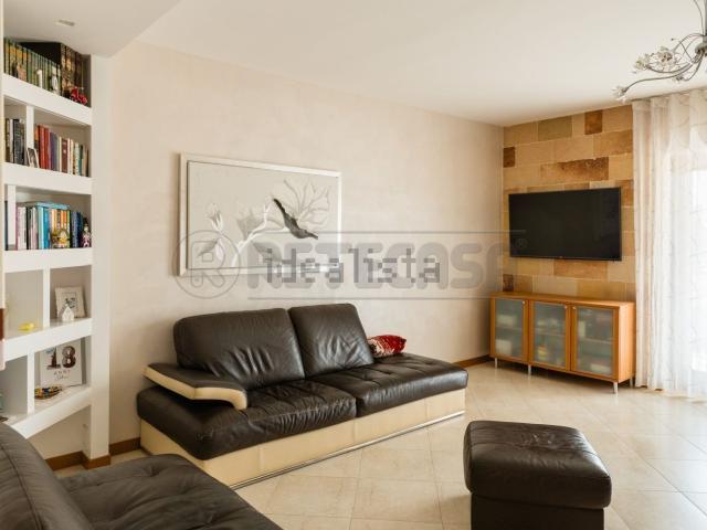 Appartamento in vendita di 130 m² in Via Parigi