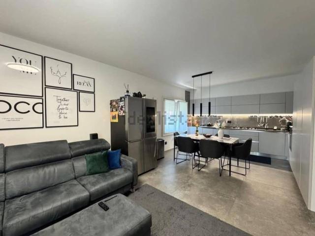 Appartamento in vendita di 130 m² in Via per Panzano, 104