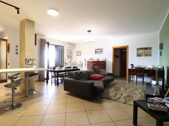 Appartamento in vendita di 130 m² in Via Pietro Nenni, 12