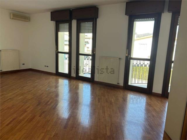 Appartamento in vendita di 130 m² in Via Pretura Vecchia, 1