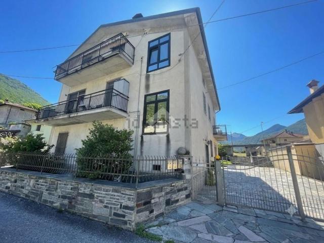 Appartamento in vendita di 130 m² in Via Privata Valeriana, 4