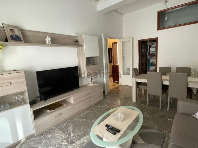Appartamento in vendita di 130 m² in Via Prof. Sfameni