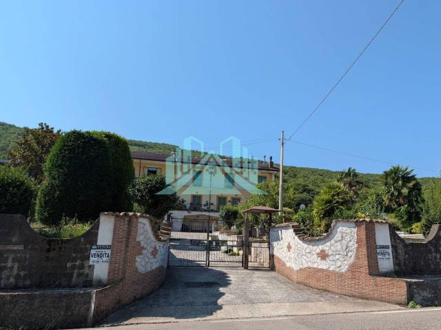 Appartamento in vendita di 130 m² in Via Provinciale