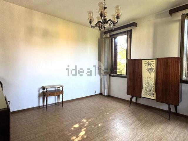 Appartamento in vendita di 130 m² in Via R. Franchetti, 202