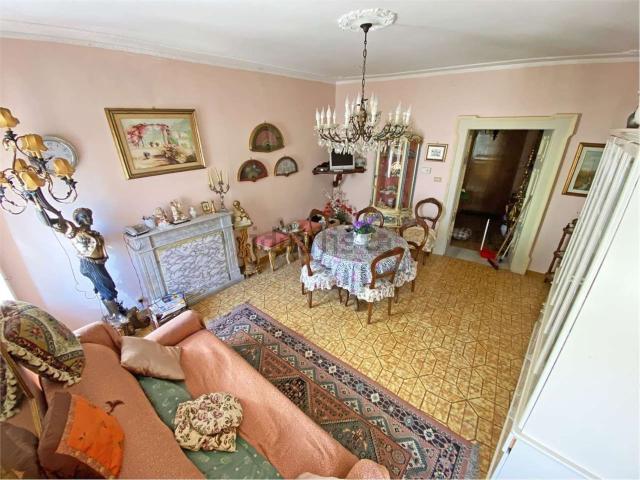 Appartamento in vendita di 130 m² in Via Roma