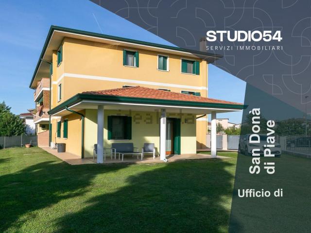 Appartamento in vendita di 130 m² in Via Roma, 156