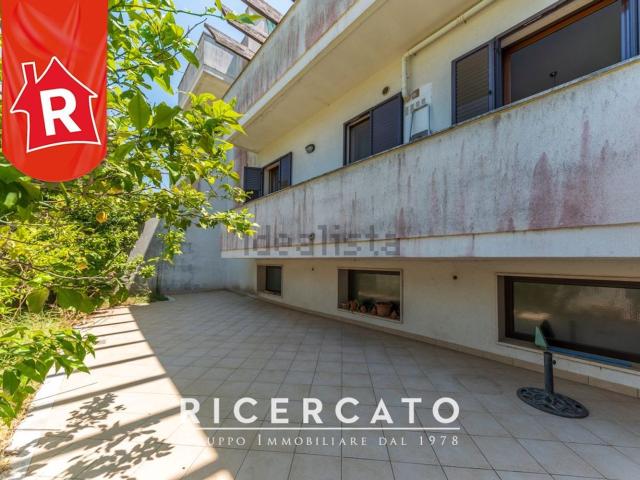 Appartamento in vendita di 130 m² in Via Ravenna, 28