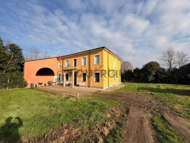Appartamento in vendita di 130 m² in Via Restara
