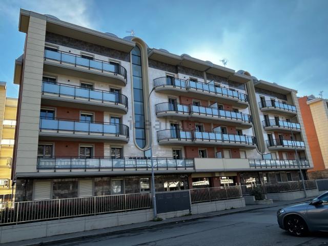 Appartamento in vendita di 130 m² in Via Tortona