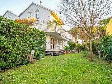 Appartamento in vendita di 130 m² in Via Tacito