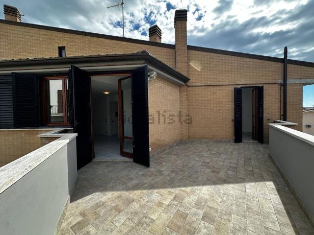 Appartamento in vendita di 130 m² in Via Tevere