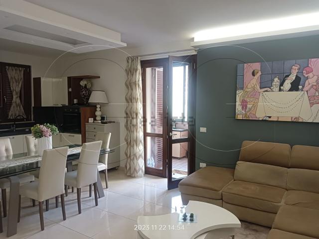 Appartamento in vendita di 130 m² in Via Tre Venezie