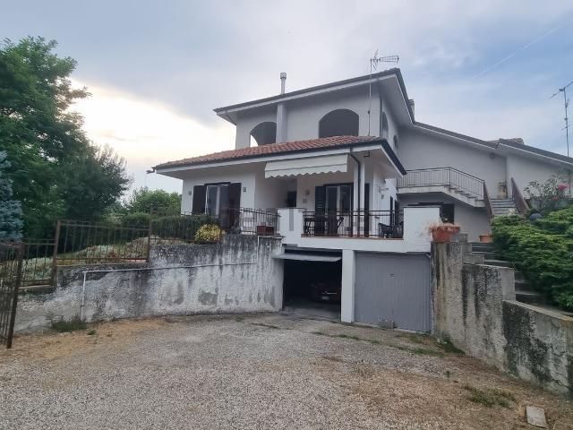 Appartamento in vendita di 130 m² in Via Trieste, 55
