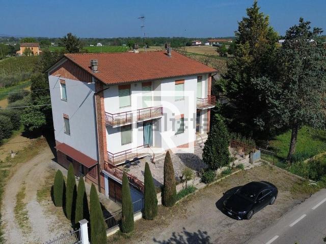 Appartamento in vendita di 130 m² in Via Trò Meldola, 1372
