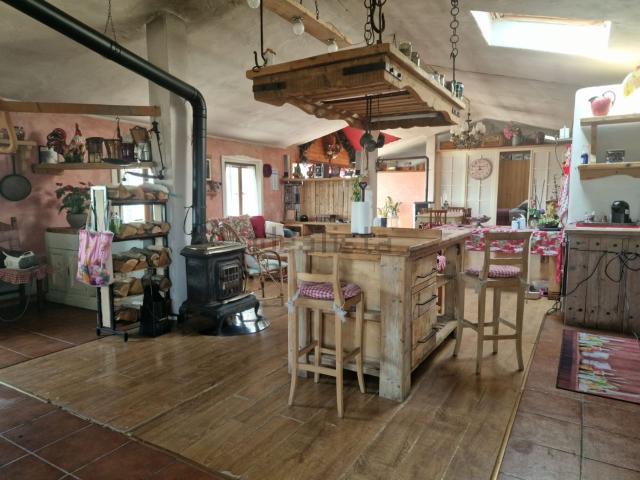 Appartamento in vendita di 130 m² in Via Umberto I