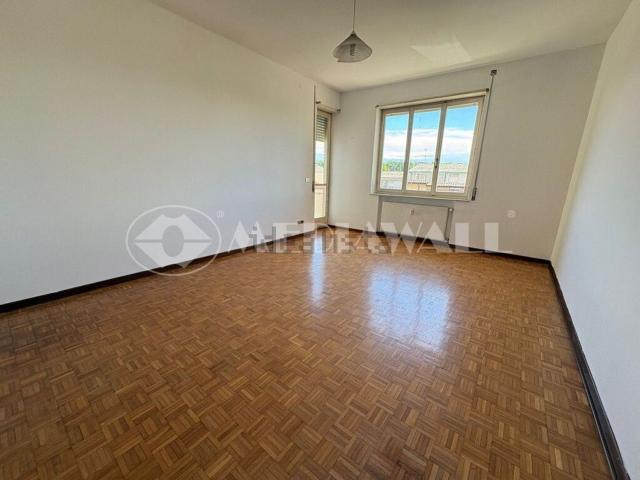 Appartamento in vendita di 130 m² in Via Val D&apos Arzino, 1
