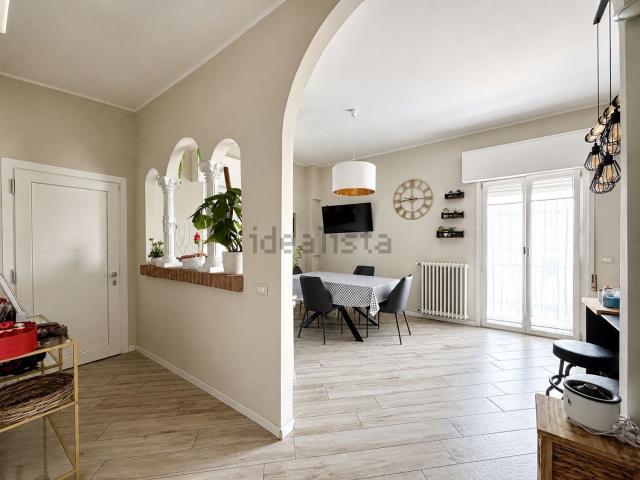 Appartamento in vendita di 130 m² in Via Valenca, 42