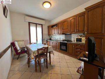 Appartamento in vendita di 130 m² in Via Vecchia Pisana