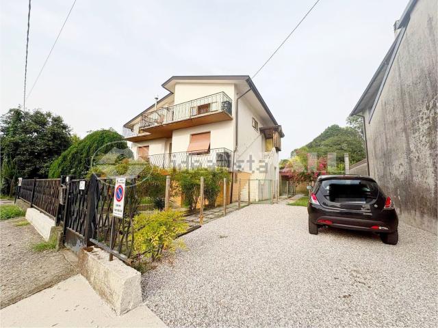 Appartamento in vendita di 130 m² in Via Vissignano, 84