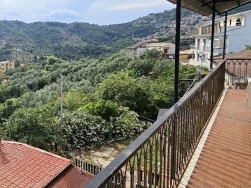 Appartamento in vendita di 130 m² in Viale Vincenzo Gattoleo, 49