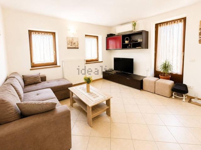 Appartamento in vendita di 130 m² in Viale Alpago, 206