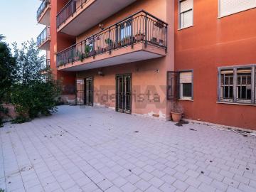 Appartamento in vendita di 130 m² in Viale Benedetto Croce, 18
