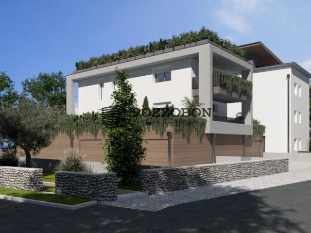 Appartamento in vendita di 130 m² in Viale d&apos Amore