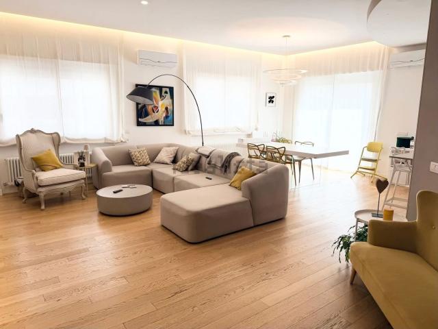 Appartamento in vendita di 130 m² in Viale della Vittoria