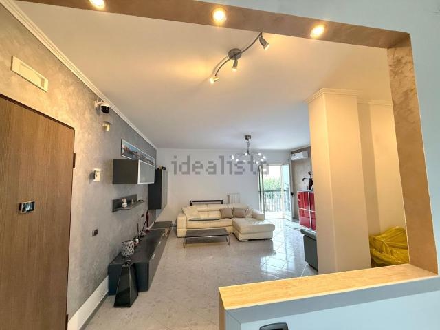 Appartamento in vendita di 130 m² in Viale Europa, 11