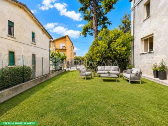 Appartamento in vendita di 130 m² in Viale Europa, 31