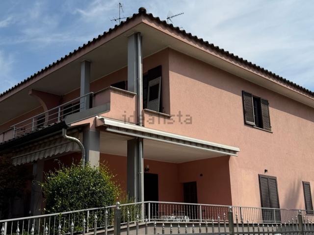 Appartamento in vendita di 130 m² in Viale Lombardia, 55