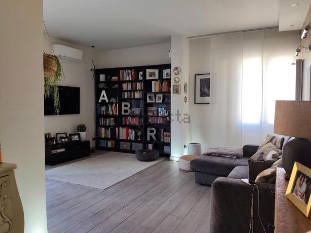 Appartamento in vendita di 130 m² in Viale Puccini, 55100