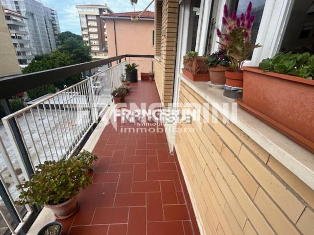 Appartamento in vendita di 130 m² in Viale Rosa del Tirreno