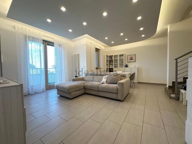 Appartamento in vendita di 130 m² in Contrada Alento, 5
