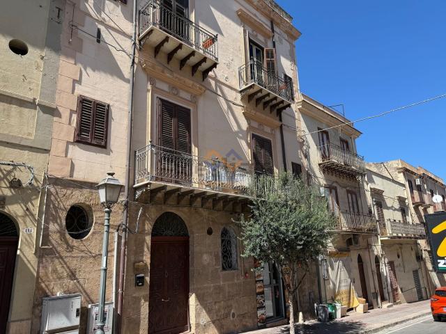 Appartamento in vendita di 130 m² in Corso Giuseppe Garibaldi