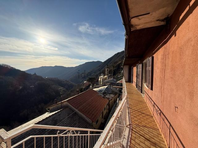 Appartamento in vendita di 130 m² in Frazione Roccatagliata, 125