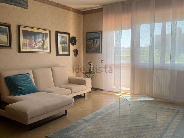 Appartamento in vendita di 130 m² in Largo Tito Broz Josef, 26