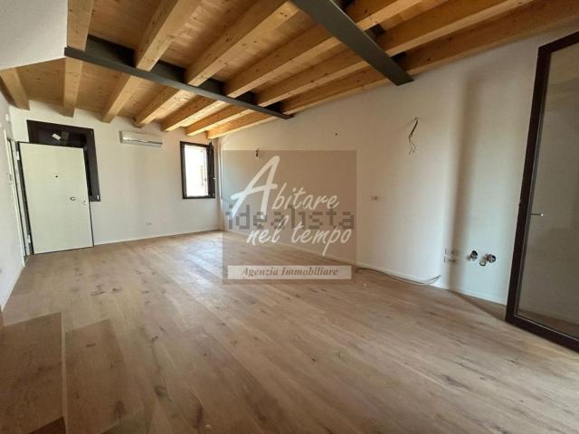 Appartamento in vendita di 130 m² in Largo Europa