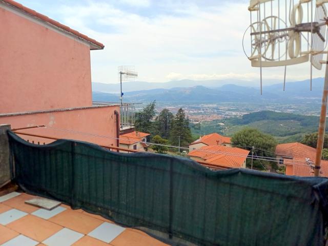 Appartamento in vendita di 130 m² in Piazza Aia di Croce