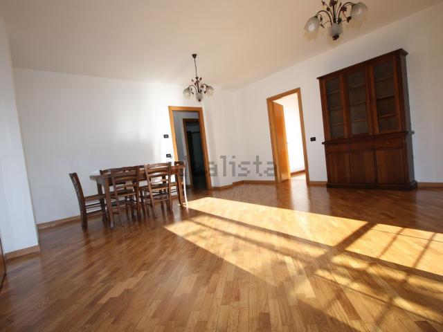 Appartamento in vendita di 130 m² in Piazza Aldo Moro, 14