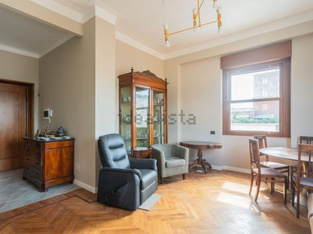 Appartamento in vendita di 130 m² in Piazza Monte Grappa, 5