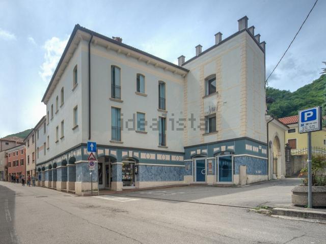 Appartamento in vendita di 130 m² in Piazza Papiria, 1