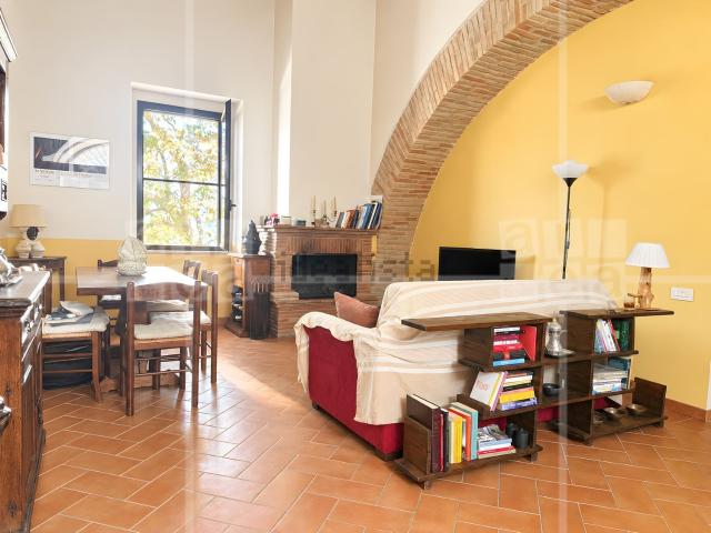 Appartamento in vendita di 130 m² in Piazza Regillo, 4