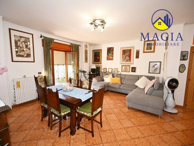 Appartamento in vendita di 130 m² in Piazza Ticino, 4