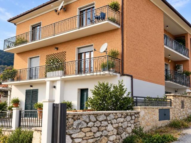 Appartamento in vendita di 130 m² in Strada della Lucciola, 22