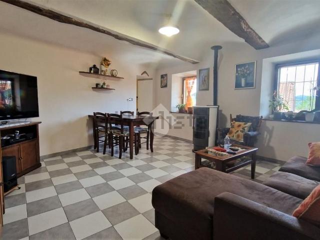 Appartamento in vendita di 130 m² in Strada Faitaria Cairola, 8