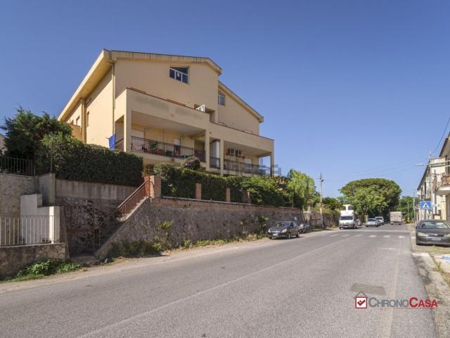 Appartamento in vendita di 130 m² in Strada Statale 113 Dir