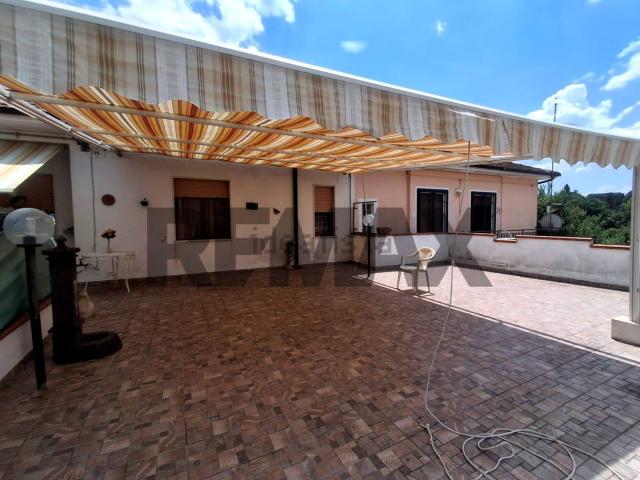 Appartamento in vendita di 131 m² in Via Cocorbito, 9