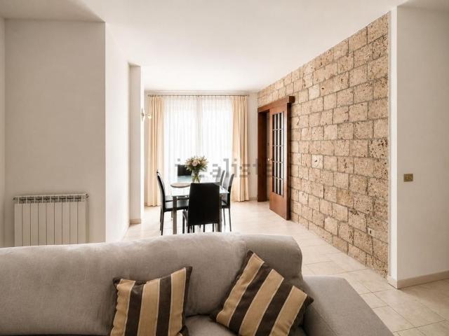Appartamento in vendita di 131 m² in Via Castello, 1