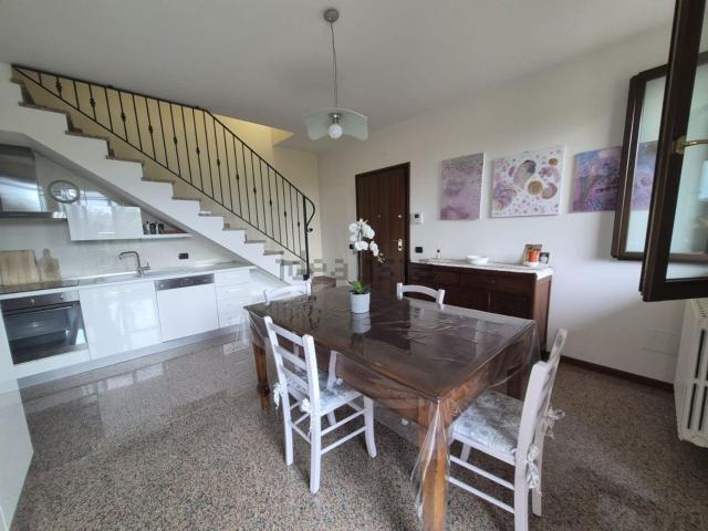 Appartamento in vendita di 131 m² in Via Claudia, 140